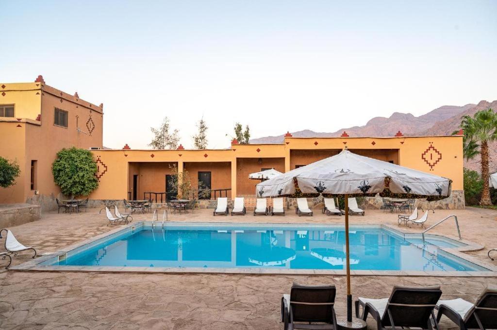 Отель Click Excursions Tafraoute Taddart Экстерьер фото